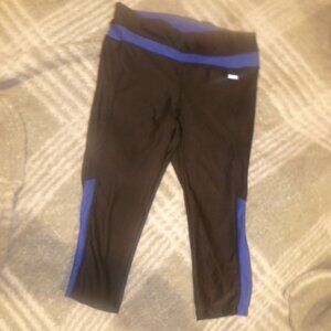 Cascade Sport Performance Leggings Capri Speed Dri